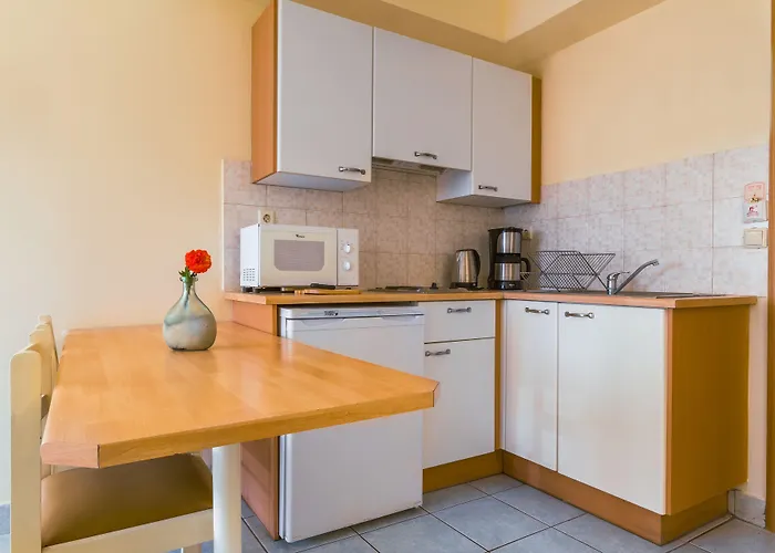 Pavlos 2* コス・タウン