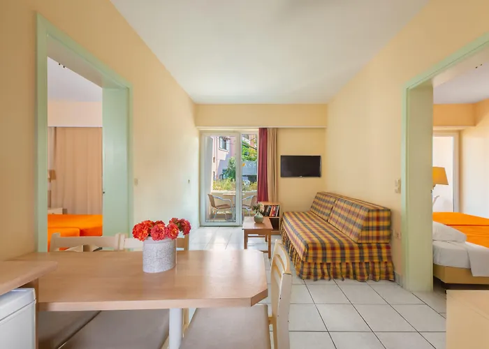 Pavlos 2* コス・タウン